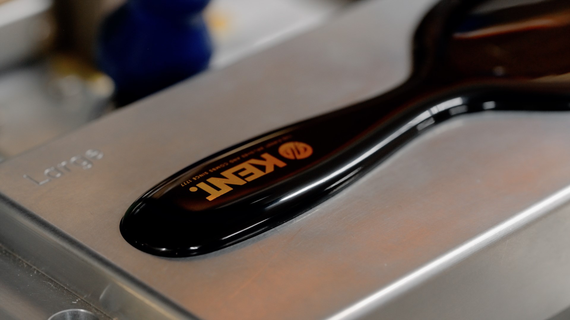 Kent Brushes 2024 Factory Shoot Classic Shine Pad Printing Machine Step Three